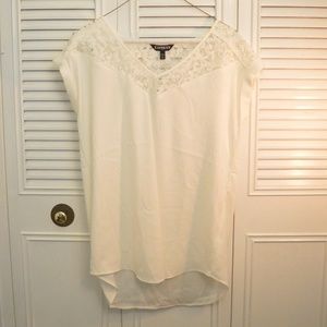 EXPRESS NWT White Short Sleeved Blouse with Lace